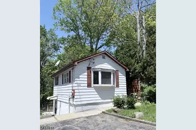 632 Brooklyn Mountain Rd, Hopatcong, NJ 07843 - Photo 1