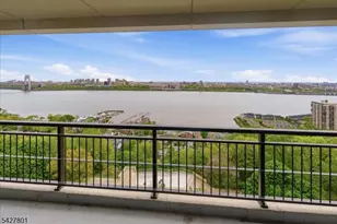2 Horizon Rd, Fort Lee, NJ 07024 - Photo 21