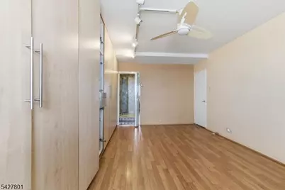 2 Horizon Road, Fort Lee, NJ 07024 - Photo 15