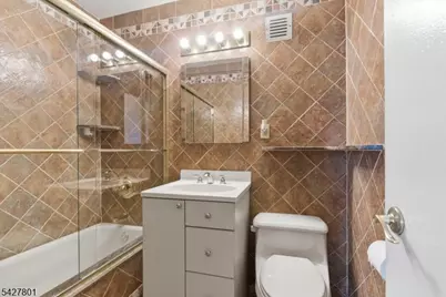 2 Horizon Road, Fort Lee, NJ 07024 - Photo 17