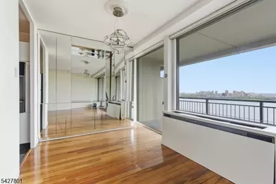 2 Horizon Road, Fort Lee, NJ 07024 - Photo 9