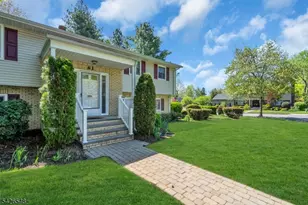 63 Ronald Terrace, Springfield, NJ 07081 - Photo 3
