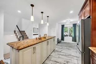 109 Bond St, Bridgewater, NJ 08807 - Photo 9