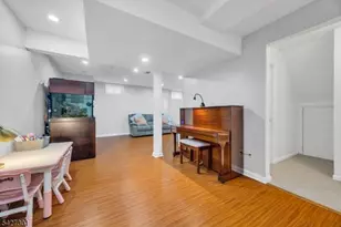 109 Bond St, Bridgewater, NJ 08807 - Photo 27