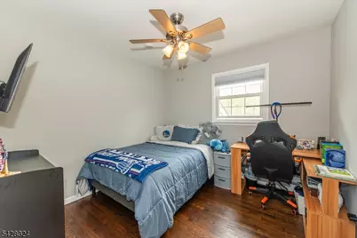 15 Windsor Dr, Jefferson Township, NJ 07438 - Photo 17