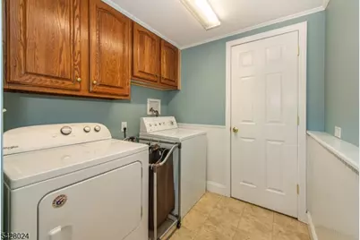 15 Windsor Dr, Jefferson Township, NJ 07438 - Photo 23