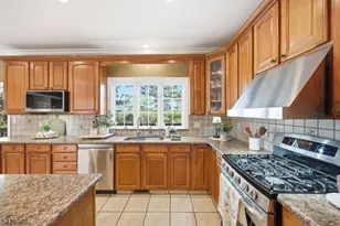 56 Burnet Hill Rd, Livingston, NJ 07039 - Photo 11