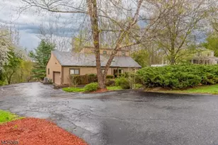 11 Fox Run Rd, Glen Gardner, NJ 08826 - Photo 3