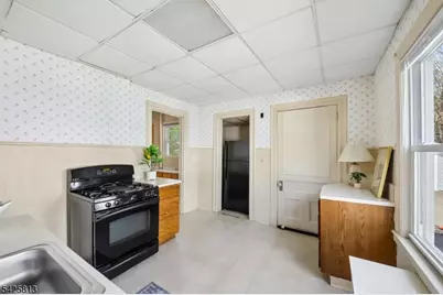 70 Orange Rd, Montclair Twp., NJ 07042 - Photo 17