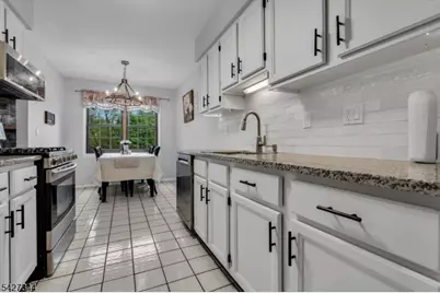 27 Manor Dr, Hillsborough Township, NJ 08844 - Photo 13
