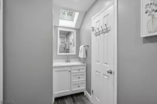 62 Blackburne Ter, West Orange Township, NJ 07052 - Photo 23