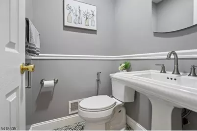 62 Blackburne Ter, West Orange Township, NJ 07052 - Photo 15