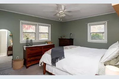 27 E Shore Trl, Hardyston Township, NJ 07460 - Photo 11