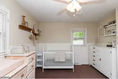 27 E Shore Trl, Hardyston Township, NJ 07460 - Photo 13