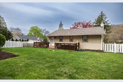 27 E Shore Trl, Hardyston Township, NJ 07460 - Photo 21