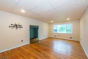 16 E Circuit Dr, Roxbury Township, NJ 07876 - Photo 7