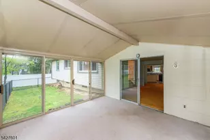 16 E Circuit Dr, Roxbury Township, NJ 07876 - Photo 15