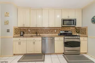 53 N Hillside Ave, Roxbury Township, NJ 07847 - Photo 9