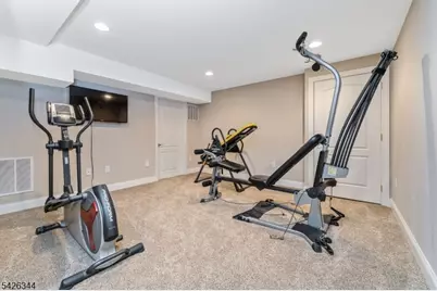 22 Patrick Henry Pl, Raritan Township, NJ 08551 - Photo 33