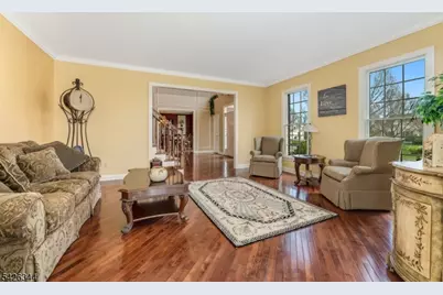 22 Patrick Henry Pl, Raritan Township, NJ 08551 - Photo 15