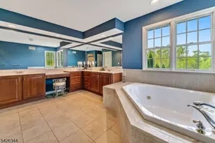 22 Patrick Henry Pl, Raritan Township, NJ 08551 - Photo 21