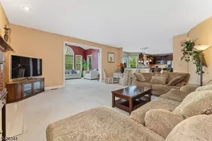 22 Patrick Henry Pl, Raritan Township, NJ 08551 - Photo 11