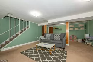 1092 Robin Rd, Hillsborough Township, NJ 08844 - Photo 35