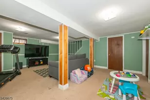 1092 Robin Rd, Hillsborough Township, NJ 08844 - Photo 37