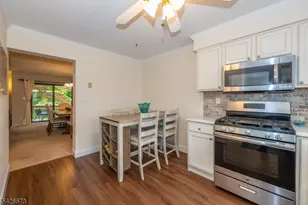 1092 Robin Rd, Hillsborough Township, NJ 08844 - Photo 17
