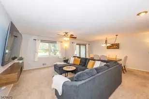 1092 Robin Rd, Hillsborough Township, NJ 08844 - Photo 5