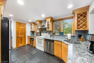 615 Lincoln Park, Cranford Township, NJ 07016 - Photo 5