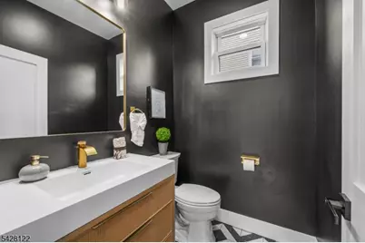 10 Marilyn Pl, Clifton, NJ 07011 - Photo 15