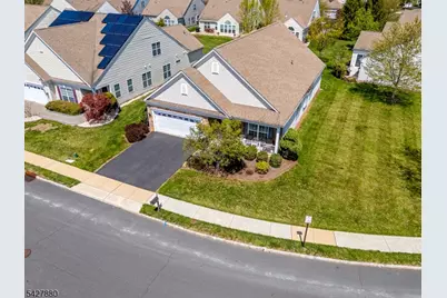 281 Longwood Ln, Franklin Township, NJ 08873 - Photo 5