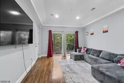 267 S 10th St, Newark, NJ 07103 - Photo 5