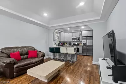 267 S 10th St, Newark, NJ 07103 - Photo 15