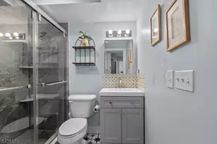 267 S 10th St, Newark, NJ 07103 - Photo 31