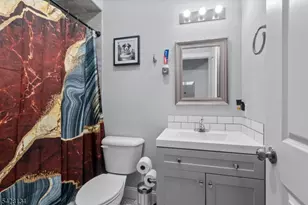 267 S 10th St, Newark, NJ 07103 - Photo 9