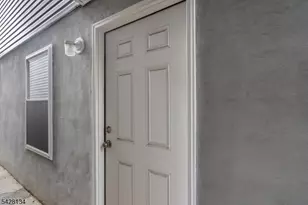 267 S 10th St, Newark, NJ 07103 - Photo 37