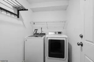 267 S 10th St, Newark, NJ 07103 - Photo 29