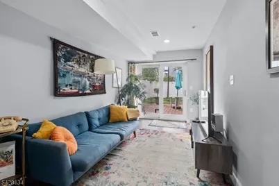 267 S 10th St, Newark, NJ 07103 - Photo 33
