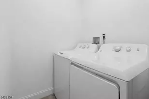267 S 10th St, Newark, NJ 07103 - Photo 13