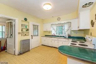 35 Eyland Ave, Roxbury Township, NJ 07876 - Photo 11