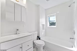 37 Emmet St, Newark, NJ 07114 - Photo 3