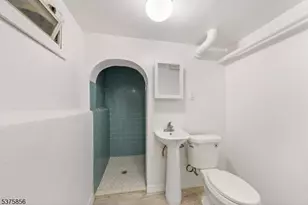 344 Elmwood Ave, East Orange, NJ 07018 - Photo 15