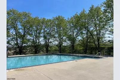 832 Honeybrook Cir, Lopatcong Township, NJ 08886 - Photo 9