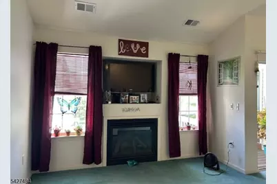 832 Honeybrook Cir, Lopatcong Township, NJ 08886 - Photo 5