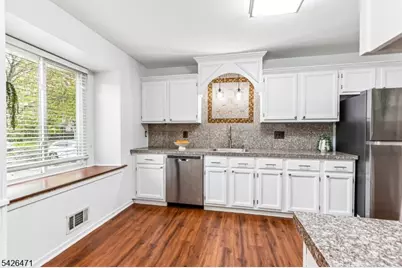 120 Long Acre Ct, Hillsborough Township, NJ 08844 - Photo 3