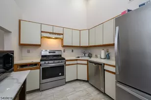 1514 Longley Ct, Branchburg Township, NJ 08876 - Photo 9