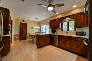 25 Debbie Ct, Wayne, NJ 07470 - Photo 11
