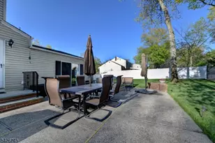 25 Debbie Ct, Wayne, NJ 07470 - Photo 25